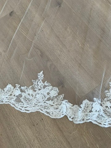 Custom Lace Bottom 2 Tier Veil (Cathedral)