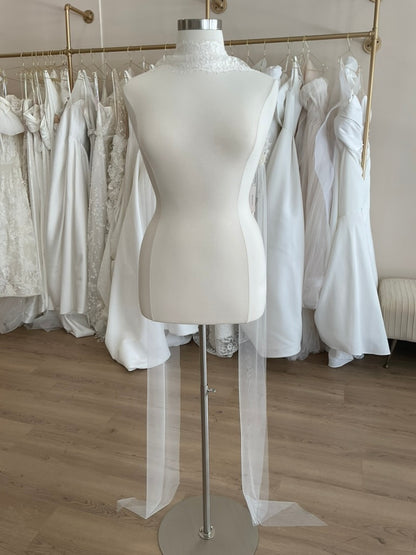 Cocoe Voci - French Chantilly and Tulle Scarf