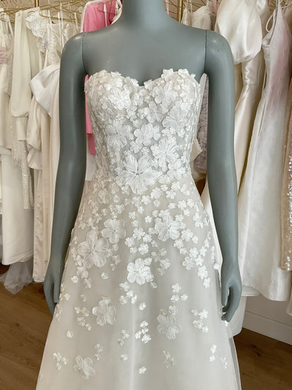 Mira Zwillinger - Karla w/ shrug and topper (modified) (4)