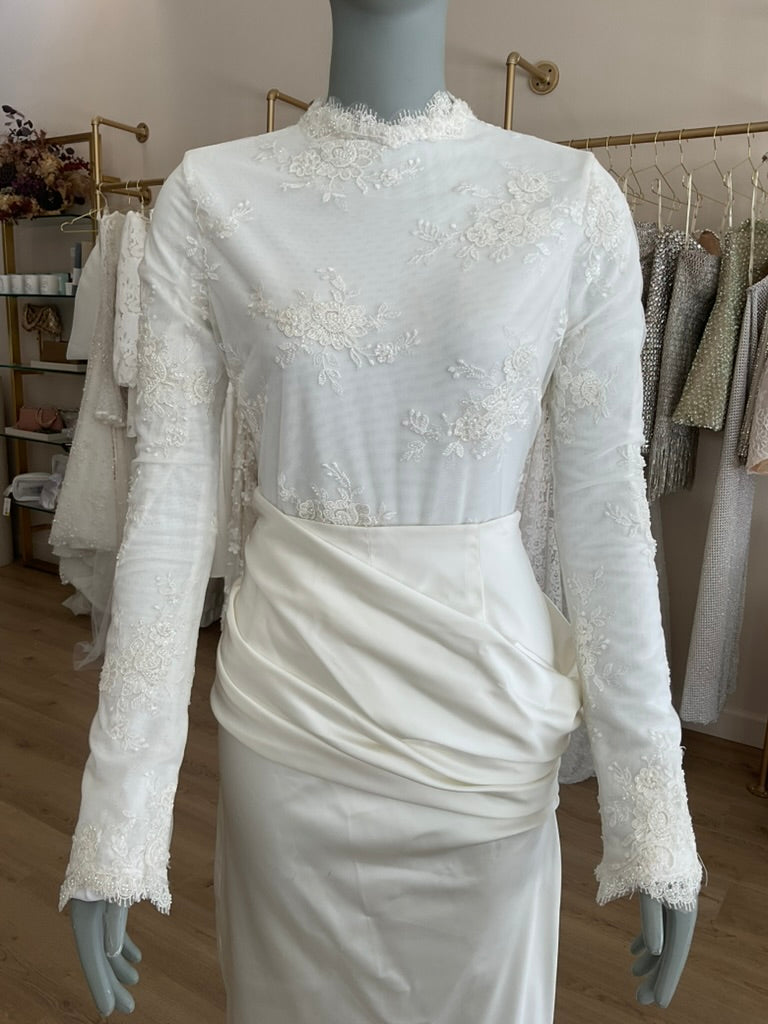 Sky Mor Bridal - Emily (8)