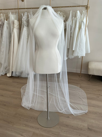 Dainty Veil