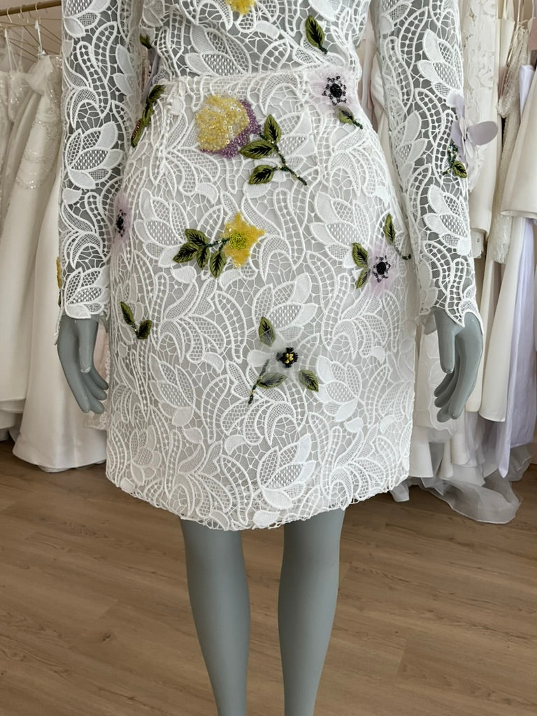 Monique Lhuillier - Structured Long Sleeve Dress Silk White Guipure Lace (12)