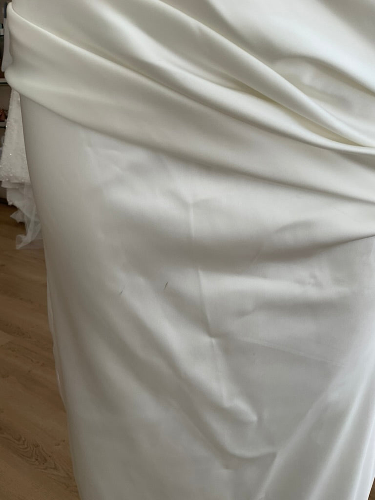 Sky Mor Bridal - Emily (8)