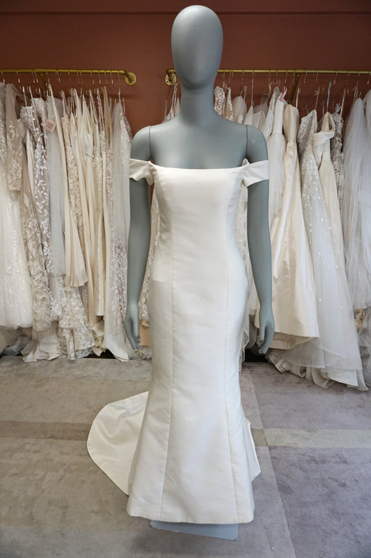 Carolina Herrera - Greta