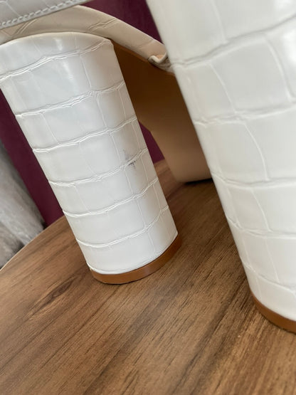 Fashion to Figure - Hilari Wide Width Heel Sandal (8)