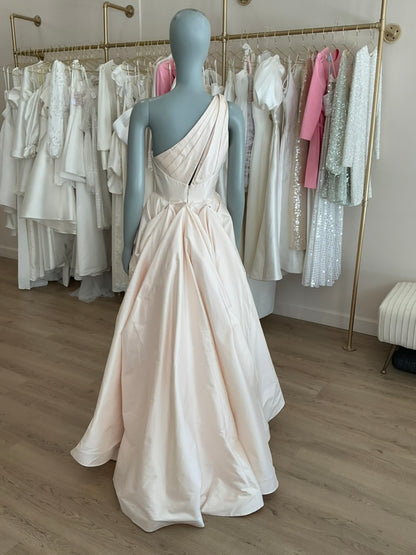 Legends by Romona Keveza - L6108(4)