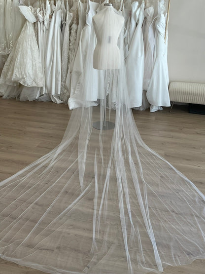 Custom Veil