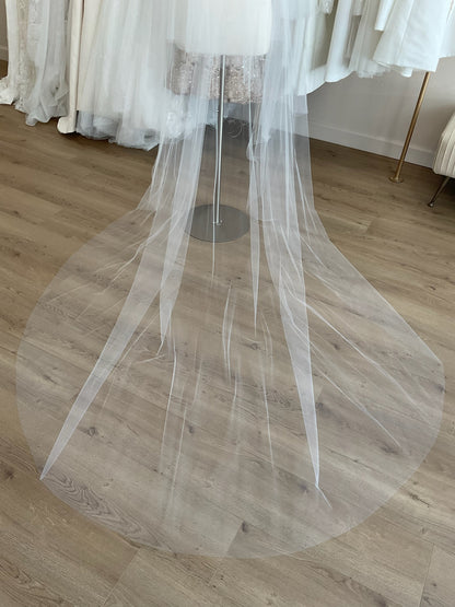 Monique Lhuillier - Two Tier Tulle Cathedral veil