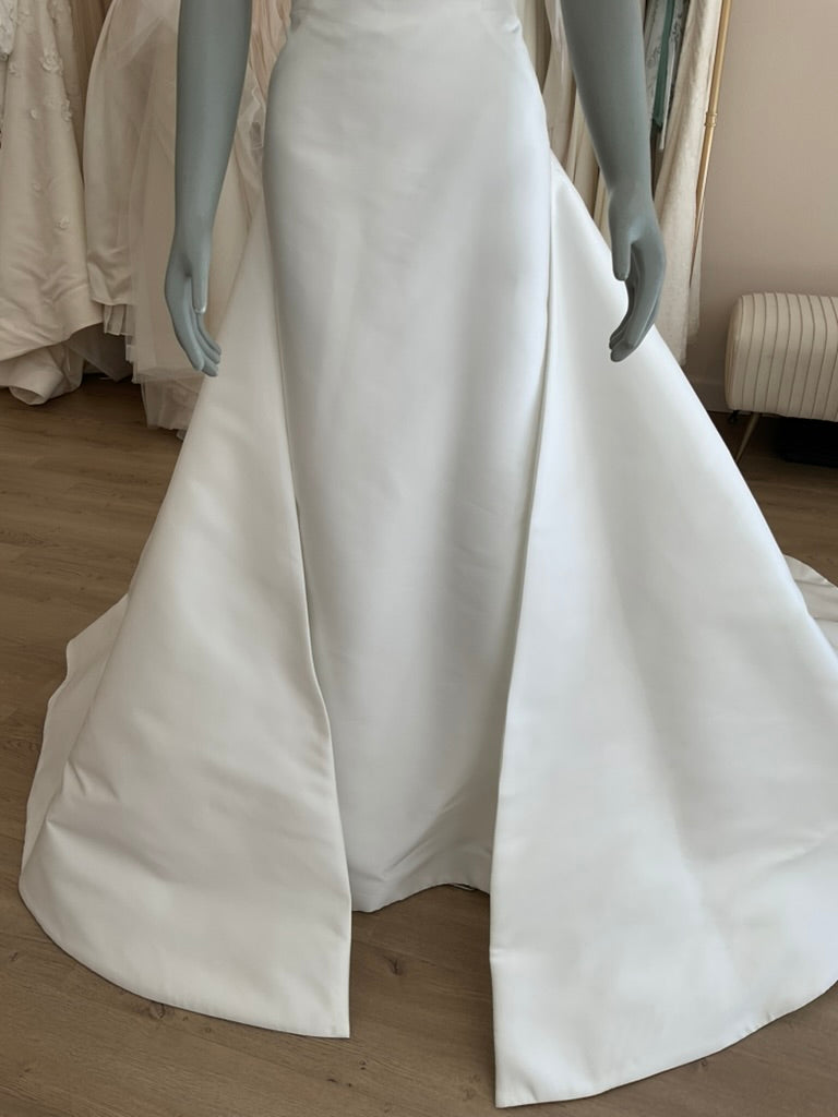 Anne Barge - Newport Gown & Train  (12)