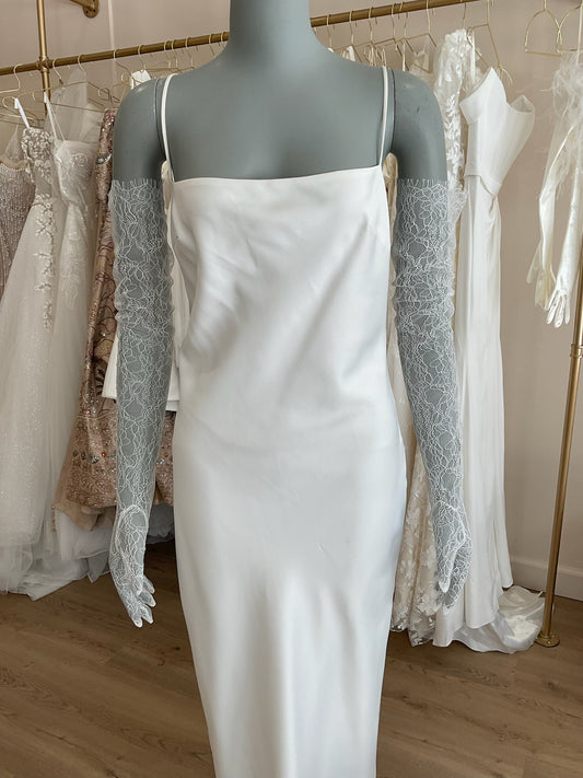 Sarah Seven - Lace Gloves