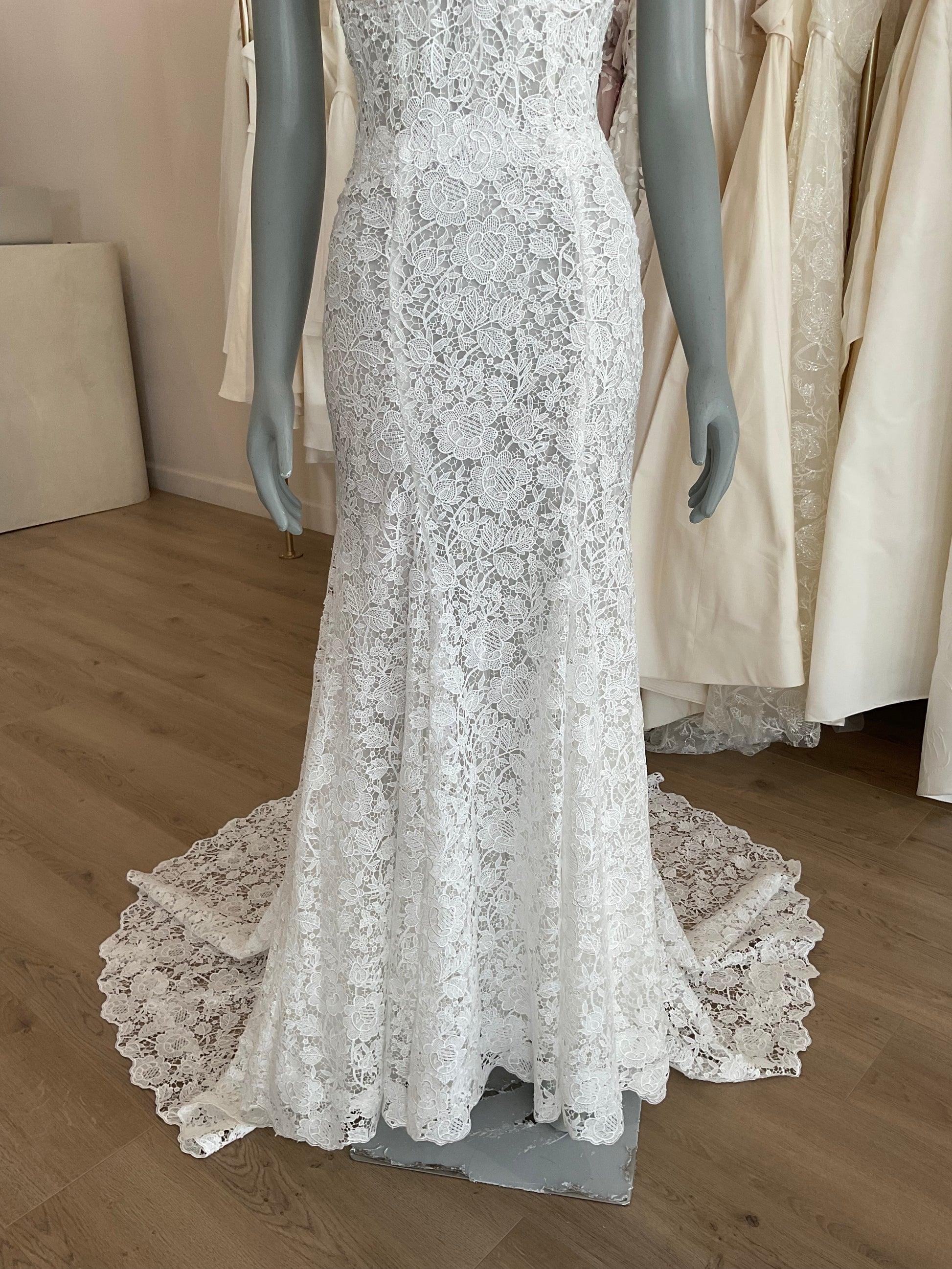 monique lhuillier lace wedding dress price Monique Lhuillier - Heirloom