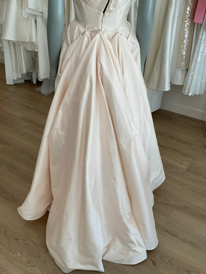 Legends by Romona Keveza - L6108(4)