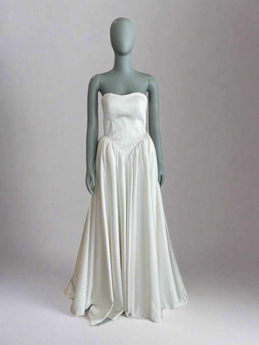 Sky Mor Bridal - Silk Basque Waist A-line (6)