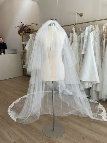 Custom Lace Bottom 2 Tier Veil (Cathedral)