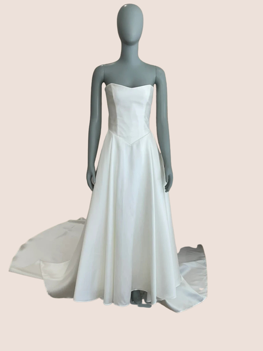 Shop Pre-Owned Designer Wedding Gowns Shop Pre-Owned Designer Wedding Gowns
