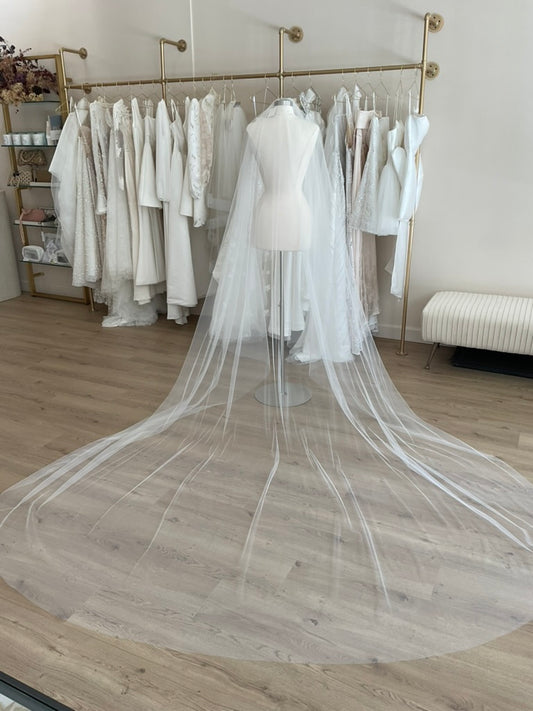Jennifer Leigh - Tiffany Luxe (Cathedral)