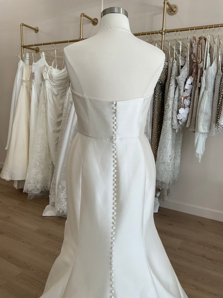 Amsale - Weston (18)