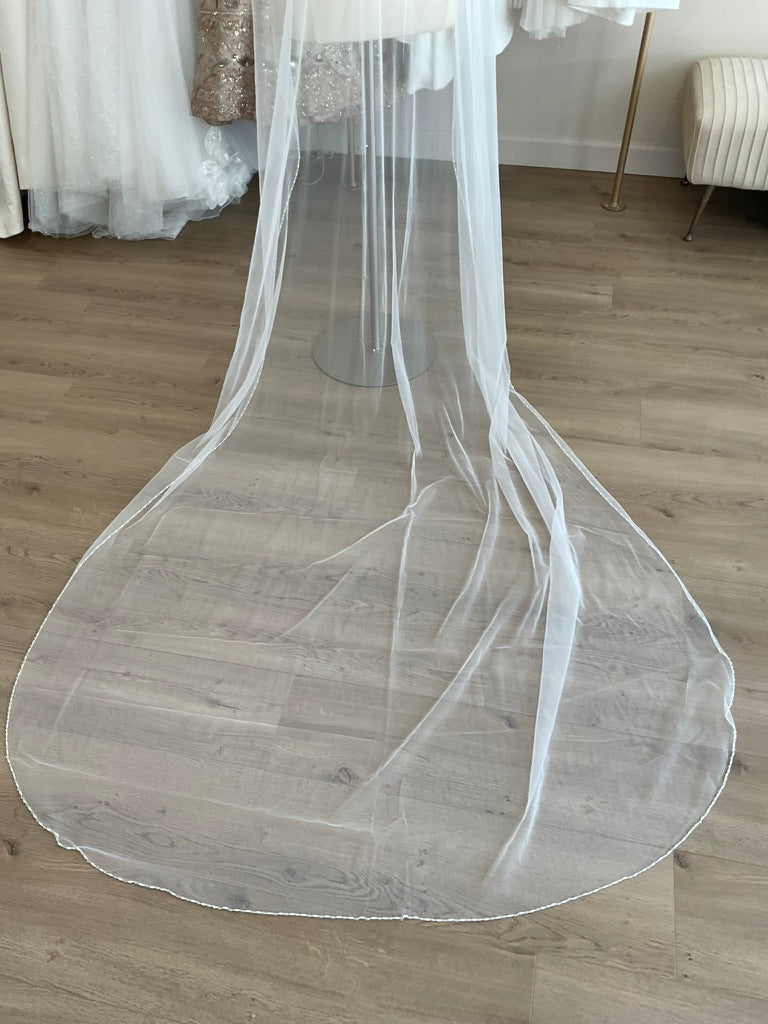 Dainty Veil