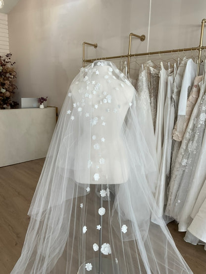 Jila Atelier - Floral Veil