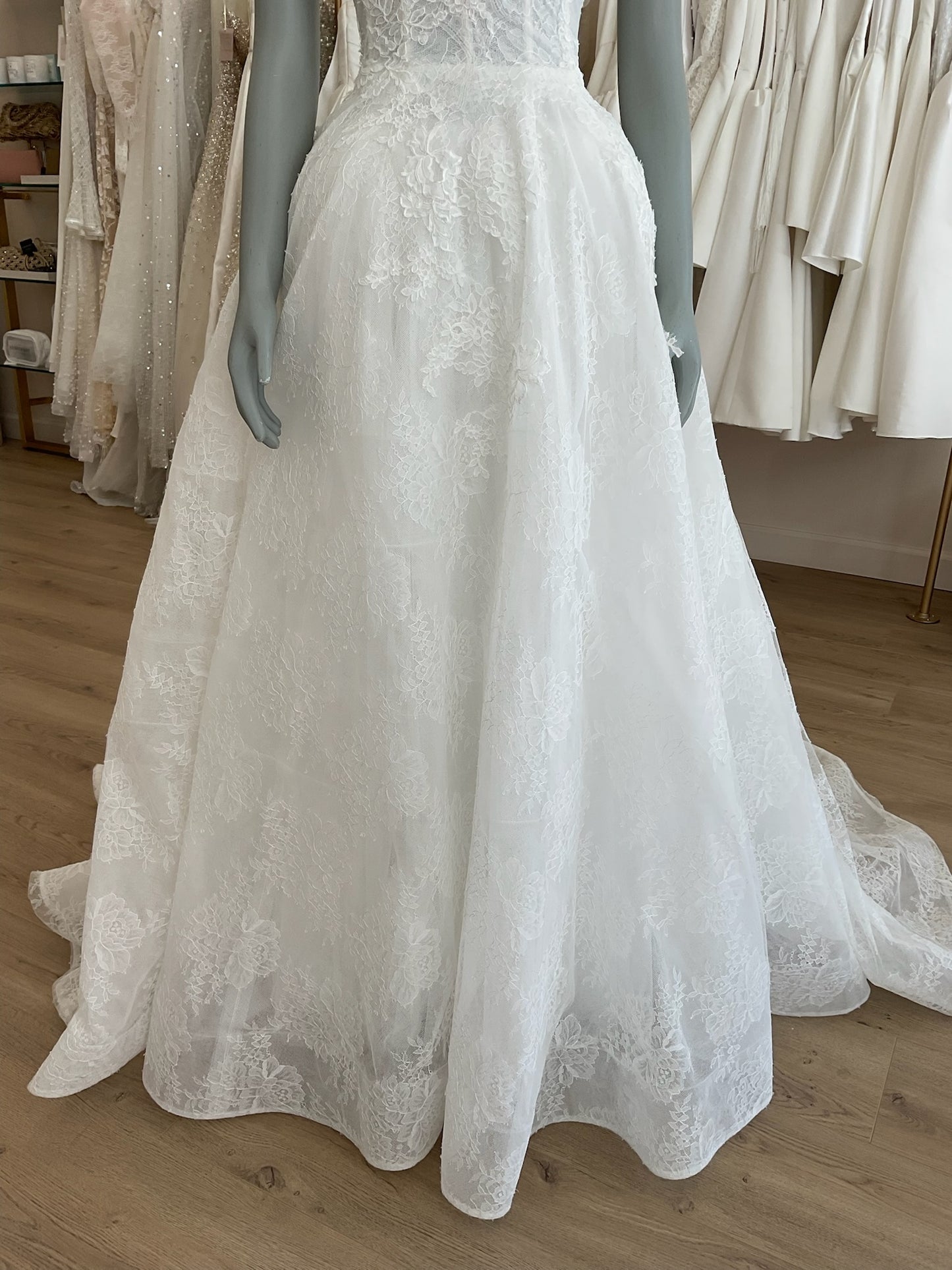 Monique Lhuillier  - Helena  (2)