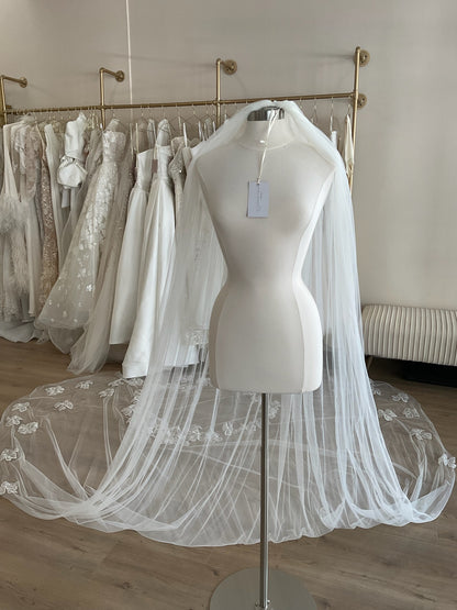 Galia Lahav  -  Nirvana Veil (Royal Cathedral)