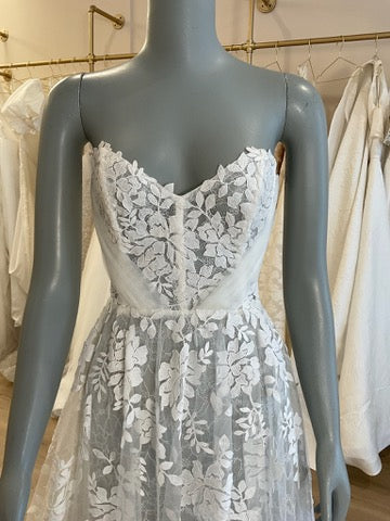 Frencesca Miranda - Loretta (6)