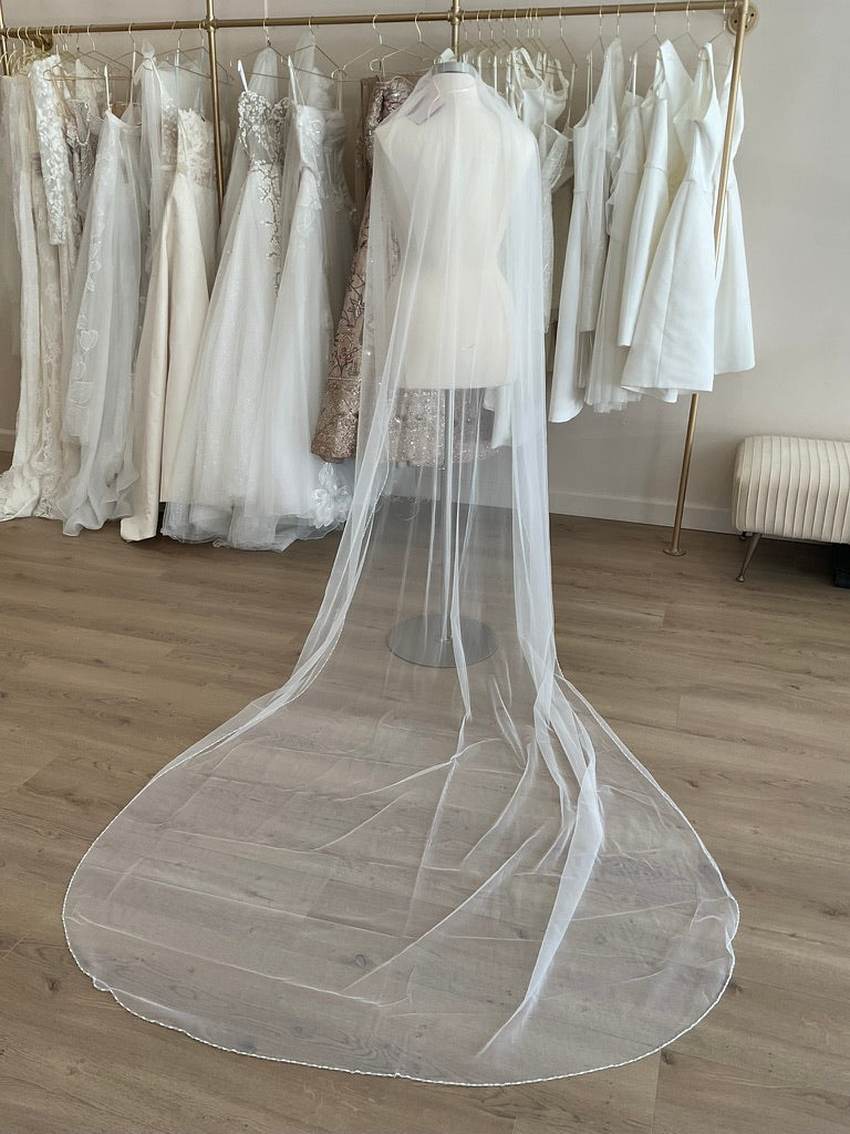 Dainty Veil