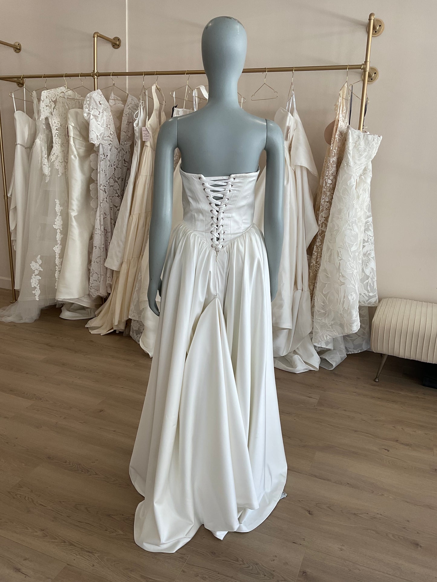 Sky Mor Bridal - Silk Basque Waist A-line (6)