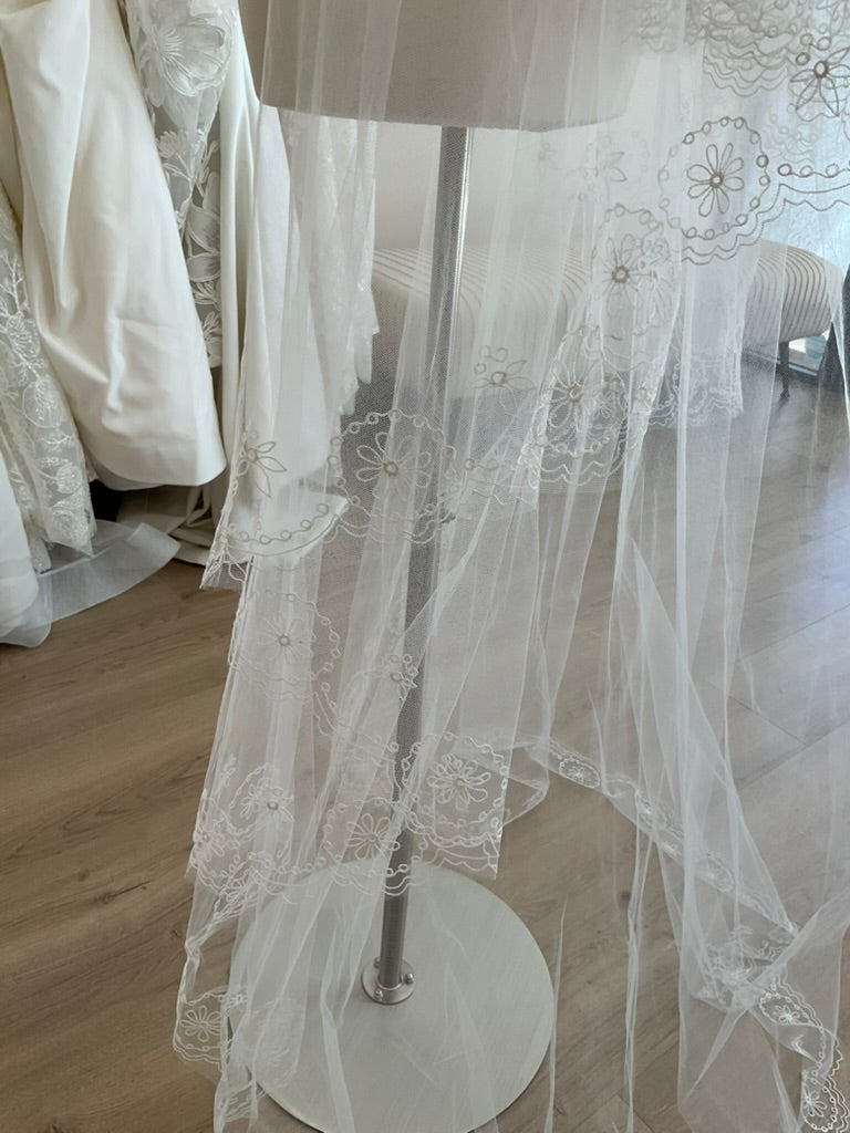 Ofrenda Studio - Dixon Ornamental Embroidered Veil