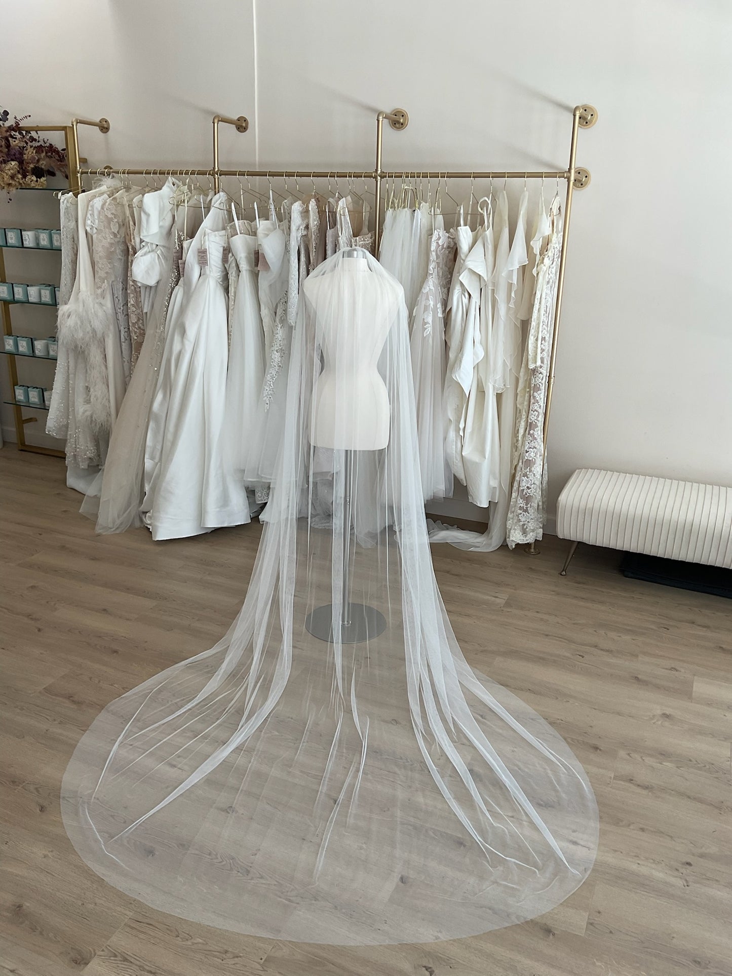 Estee Couture - Raw Edge Veil (Cathedral)