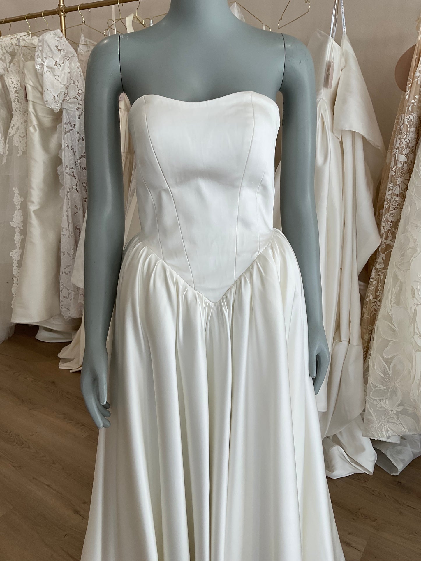 Sky Mor Bridal - Silk Basque Waist A-line (6)