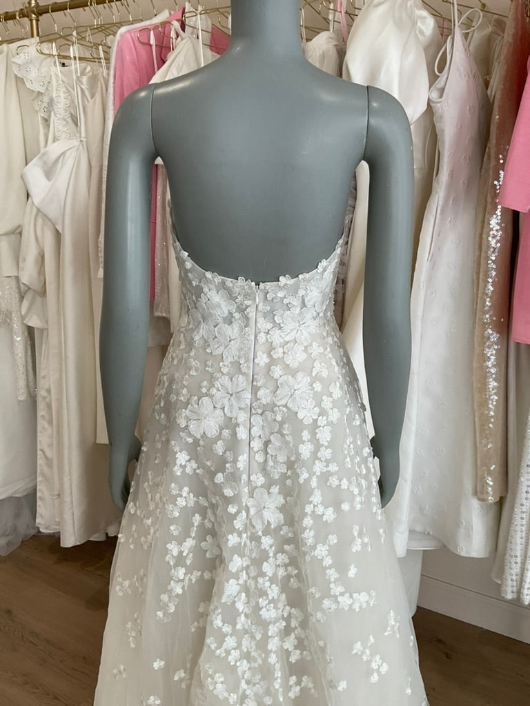 Mira Zwillinger - Karla w/ shrug and topper (modified) (4)