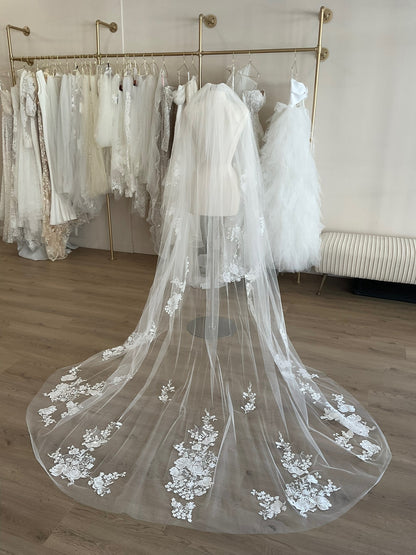 Pronvoias - Double Layer Veil w/ flower appliques  (Cathedral)
