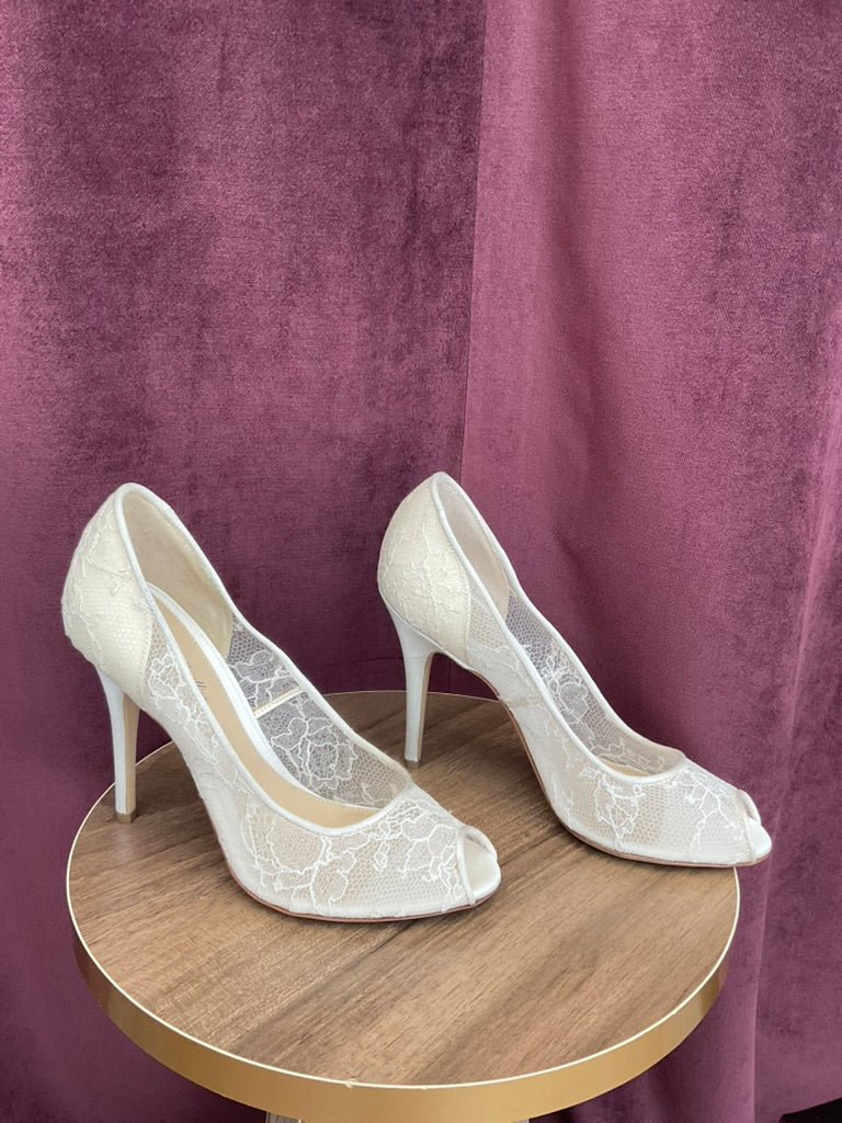 Monique Lhuillier - Adriana Heels