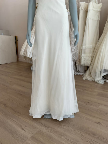 Vintage Vera Wang Tulle Empire Waist Column Gown l Preowned Wedding Dress l Los Angeles