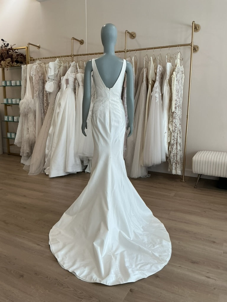 Legends by Romona Keveza - 9130