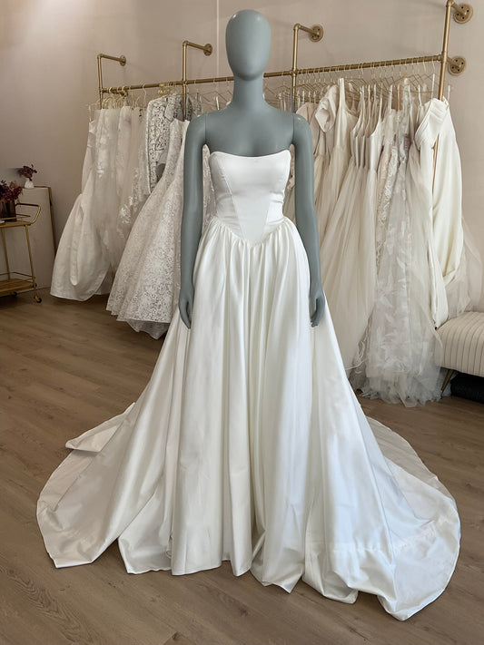 Sky Mor Bridal - Aiden (4)