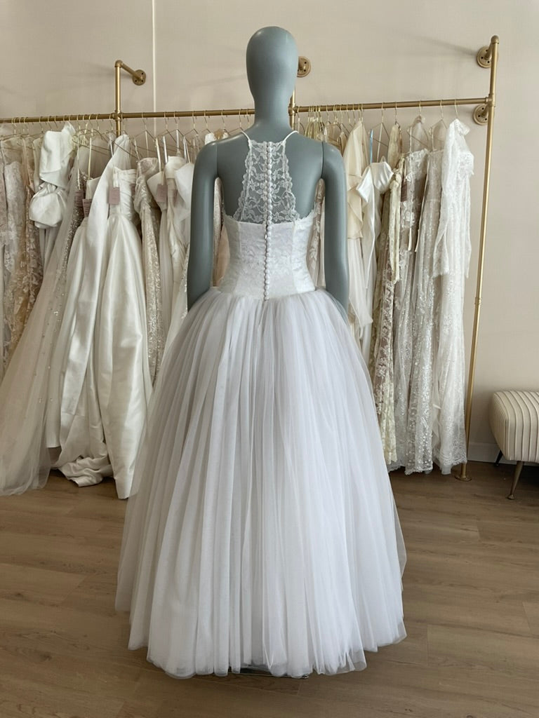 Vera Wang - Vintage Lace Ballgown (8)