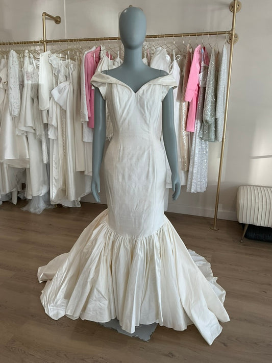 Sarah Whitworth - Vintage Mermaid w/veil (8)