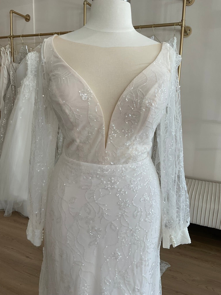 Studio Levana - Azalea w/ sleeves (20)