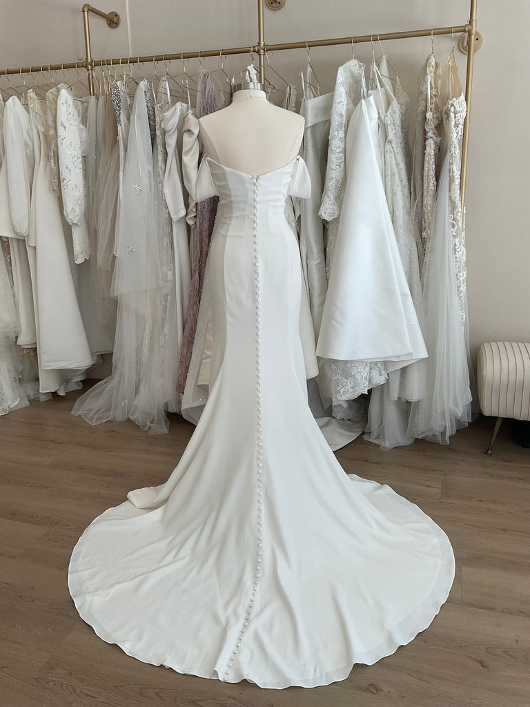 Anne Barge - Naomi w/Overskirt (14)