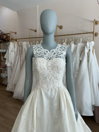 Oscar De La Renta - Campbell w/ Veil(4)