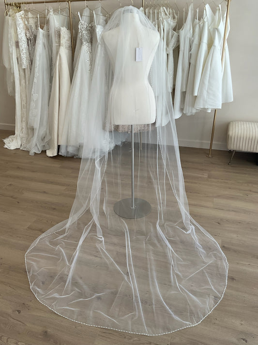 Vero Weddings - Pearl Lined Cathedral Veil