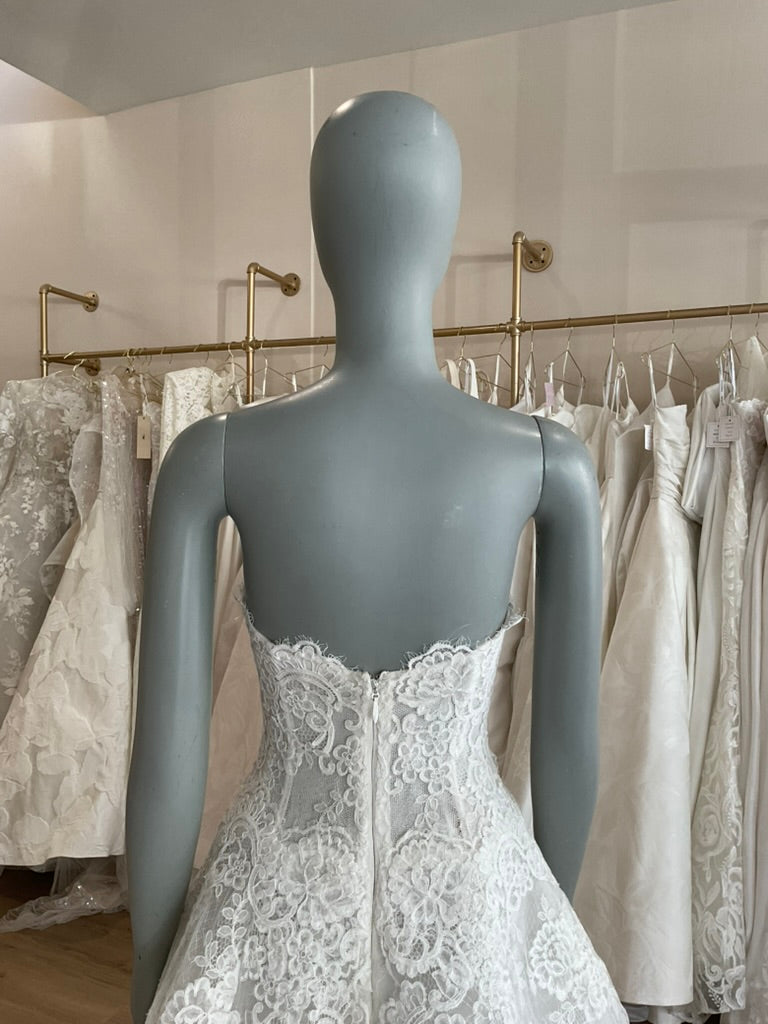 Monique Lhuillier - Fleur de Lis w/ jacket (8)