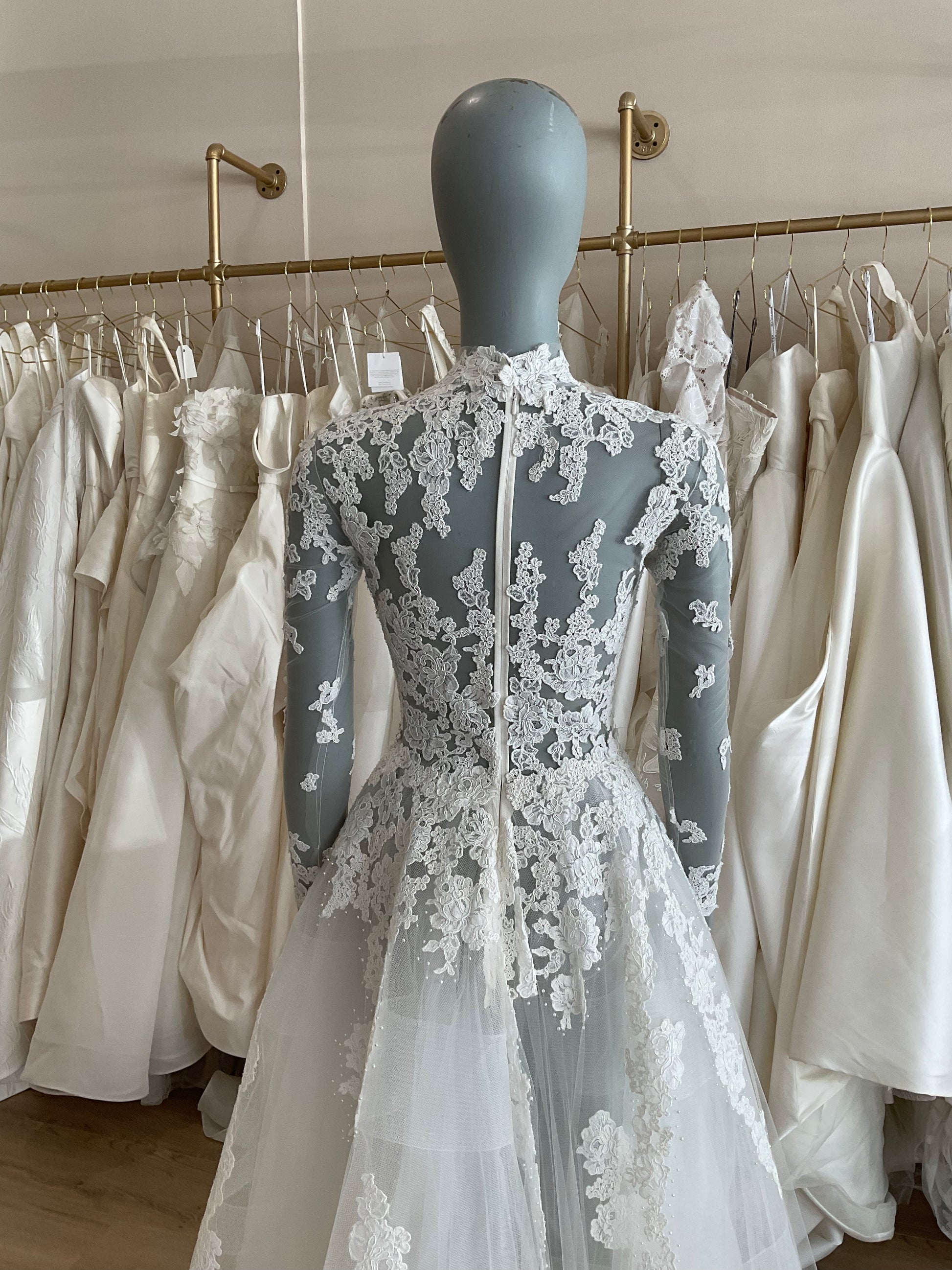 reem acra lace cocktail dress Laces and Petals ReemAcra