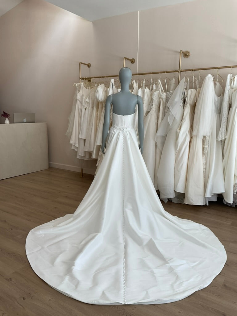 Eva Lendel - Lika w/Jess overskirt (4)