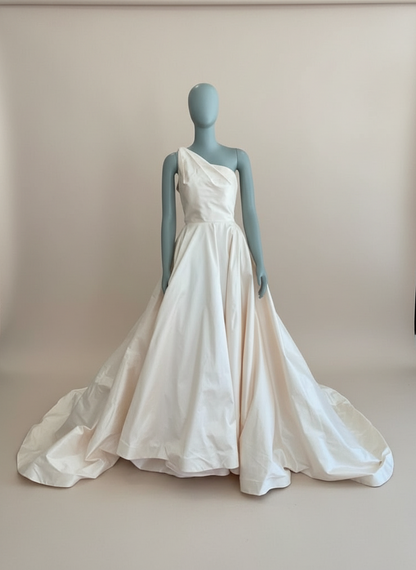 Legends by Romona Keveza - L6108(4)