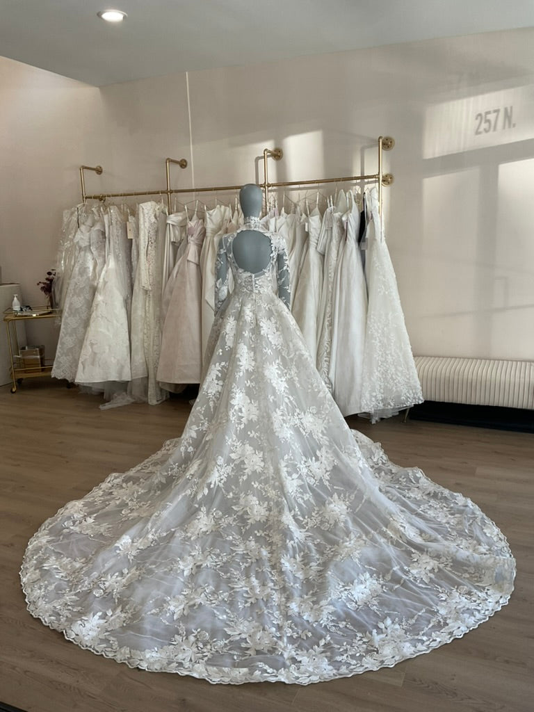 Monique Lhuillier - Wish w/ Jacket + Veil (8)