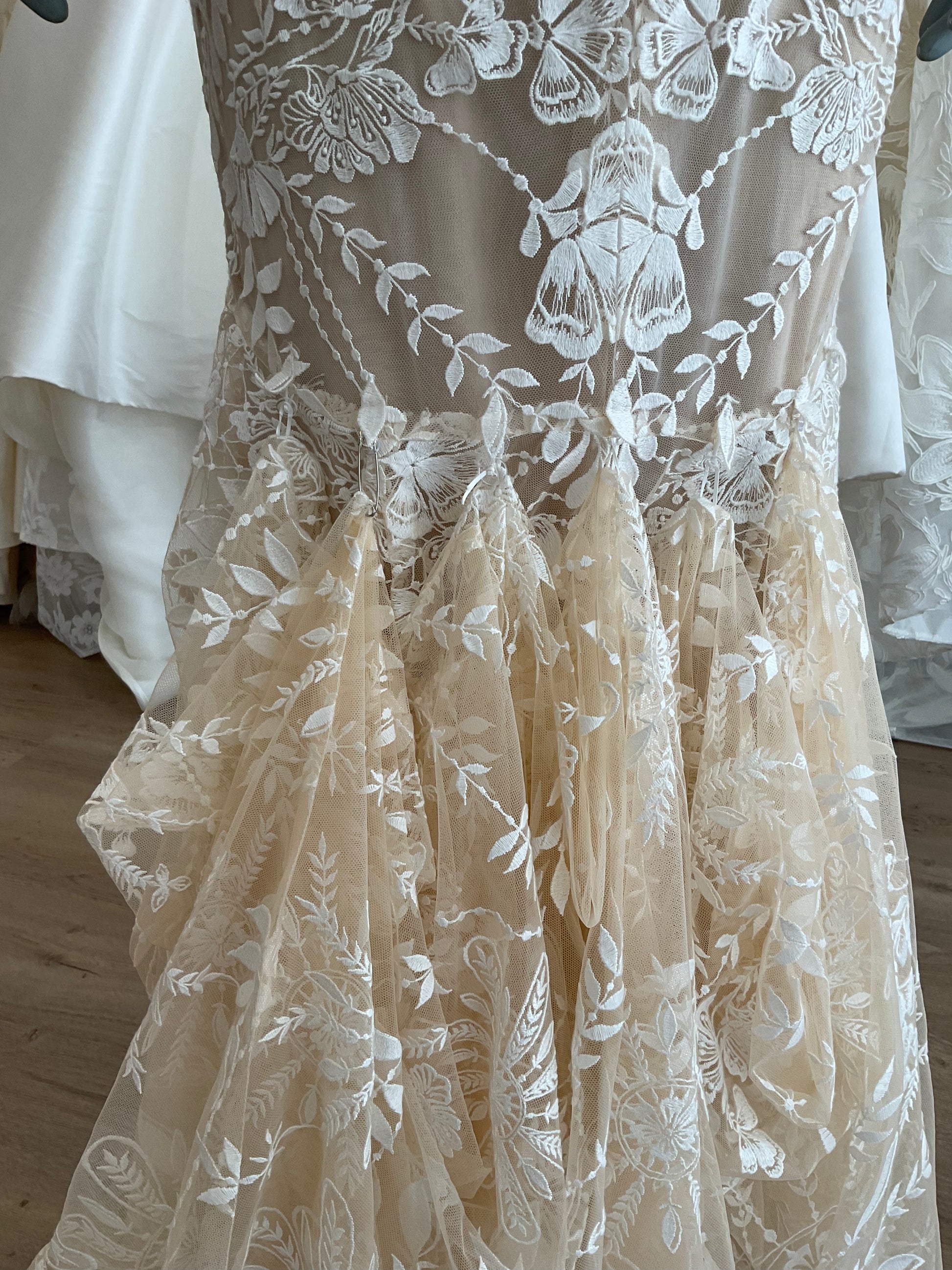 Rish Bridal Richie l Used Wedding Dress l Los Angeles Rish Bridal Richie l Used Wedding Dress l Los Angeles