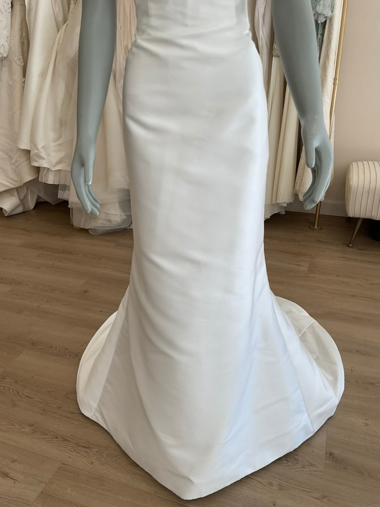 Anne Barge - Newport Gown & Train  (12)